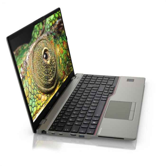 Notebook FUJITSU Lifebook U7512- i5-1235U/ 16GB DDR4 3200Mhz / 512GB M.2 NVMe SSD/ 15.6″ FHD AG/ Win 11 Pro